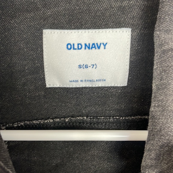 black denim jacket, old navy size 6-7 - Picture 2 of 3